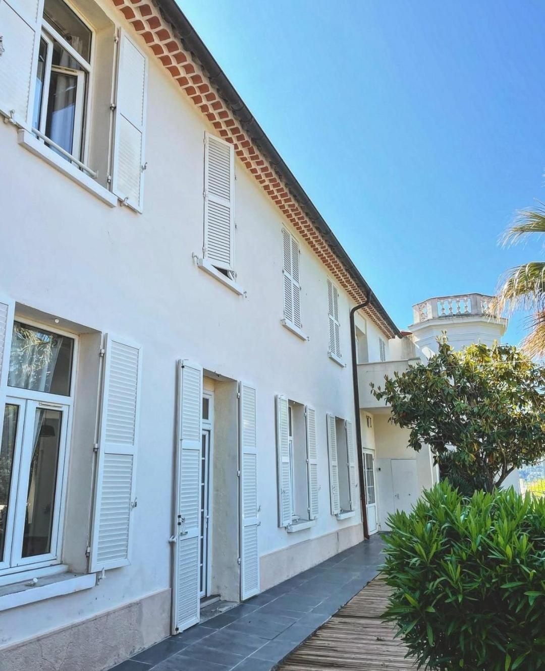 Villa-Chateau Les Terrasses - Tamaris, Plage Des Sablettes, Mer Au Bas De La Propriete Ла-Сейн-сюр-Мер Экстерьер фото
